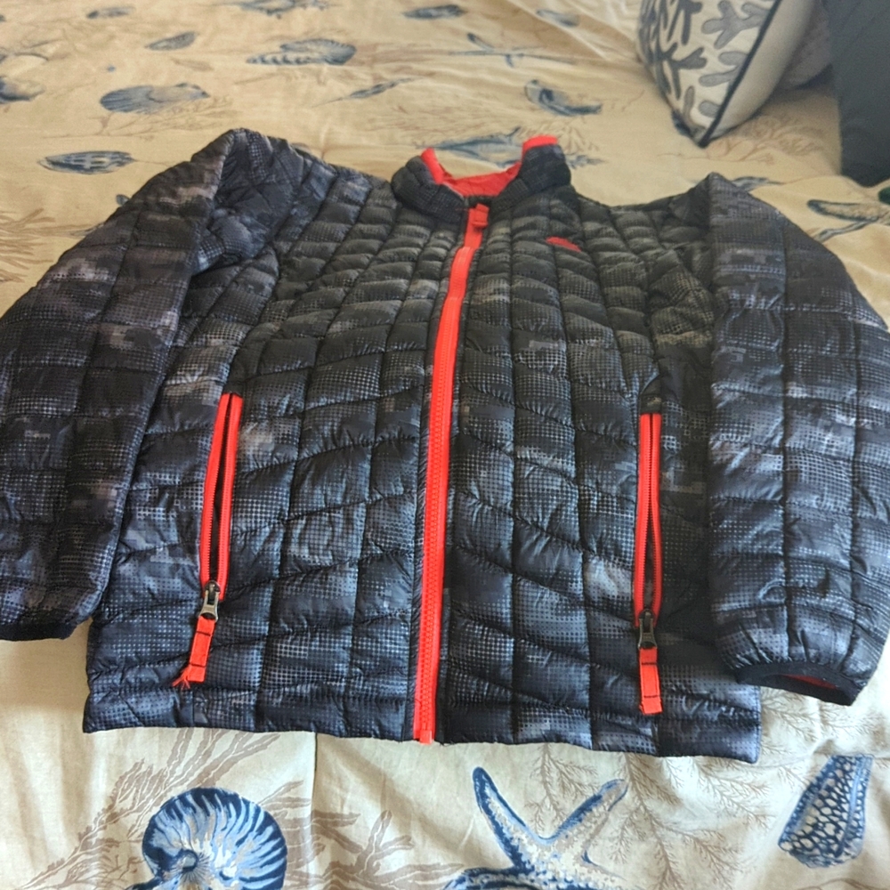 Kids medium winter coat